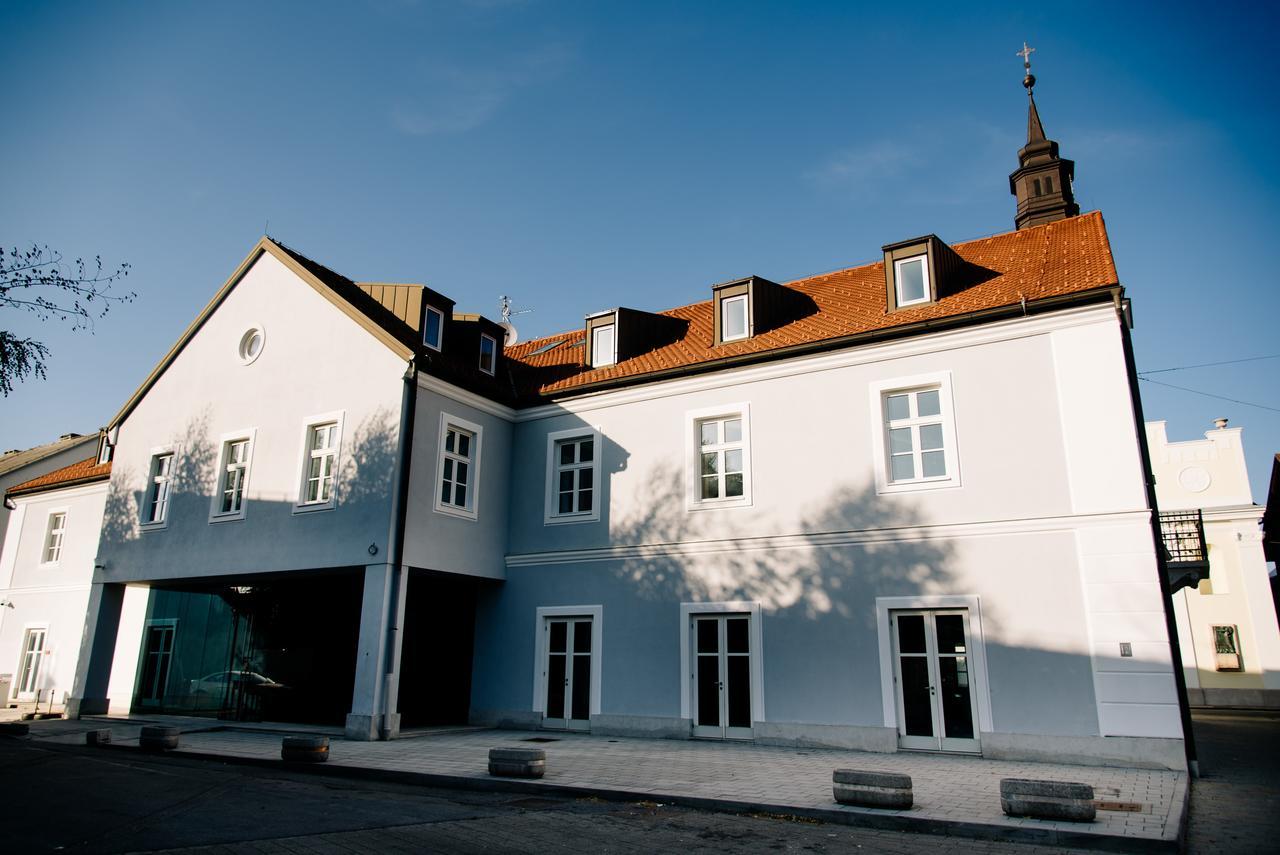Hotel Stara Lika Gospić Екстериор снимка