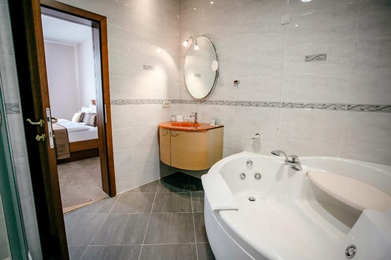 Hotel Stara Lika Gospić Екстериор снимка