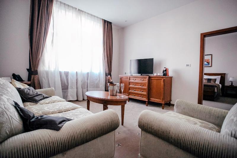 Hotel Stara Lika Gospić Екстериор снимка