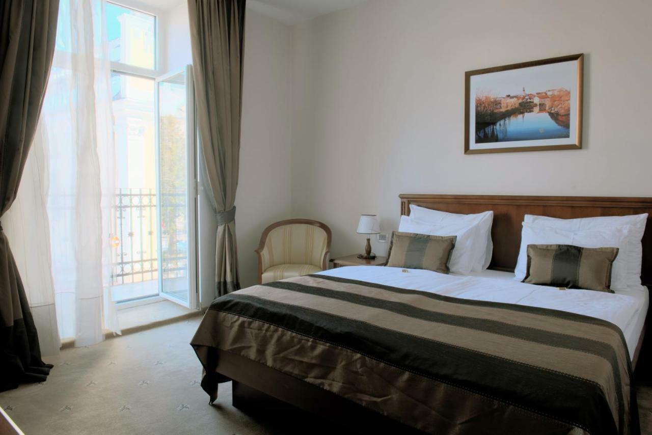 Hotel Stara Lika Gospić Екстериор снимка